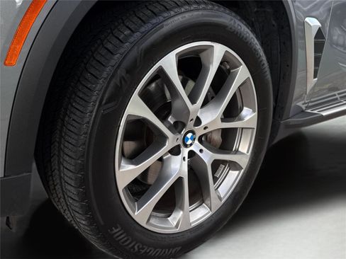 Used 2024 BMW X5 xDrive40i w/ Premium Package image 27