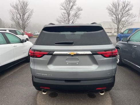 Used 2023 Chevrolet Traverse LT image 5