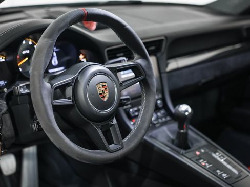 Used 2018 Porsche 911 GT3 w/ Sport Chrono Package image 31