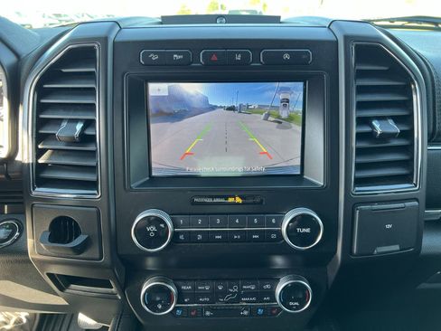 Used 2021 Ford Expedition Limited image 15