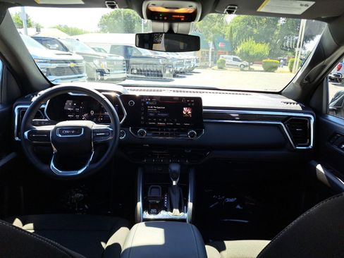 New 2025 GMC Canyon Elevation image 29