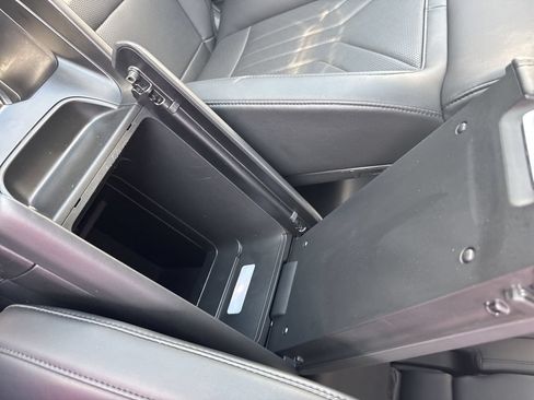Used 2025 Hyundai Santa Fe SEL FWD image 33