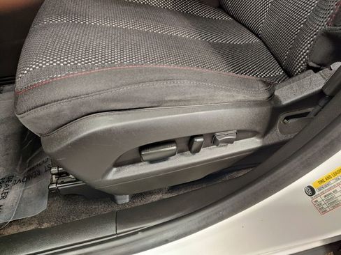 Used 2016 GMC Terrain SLE image 26