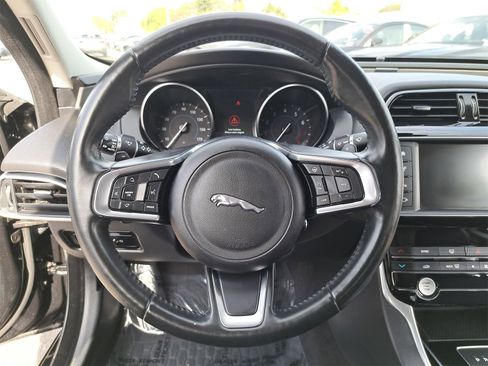 Used 2018 Jaguar XE Prestige image 18