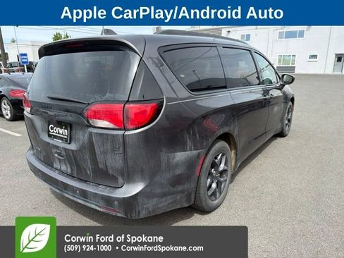 Used 2018 Chrysler Pacifica Touring-L w/ S Appearance Package FWD image 7