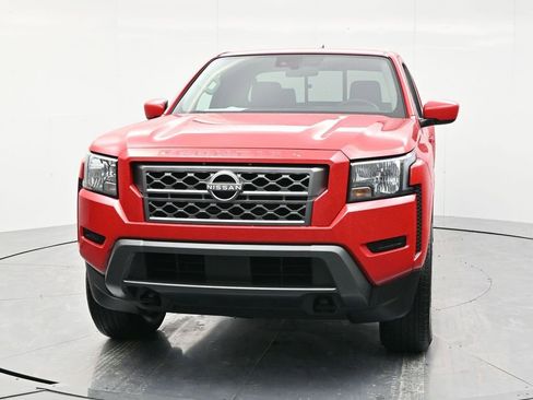 Used 2022 Nissan Frontier SV image 2