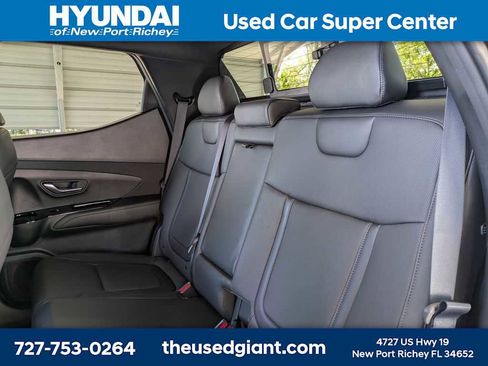 Used 2025 Hyundai Santa Cruz SEL image 14
