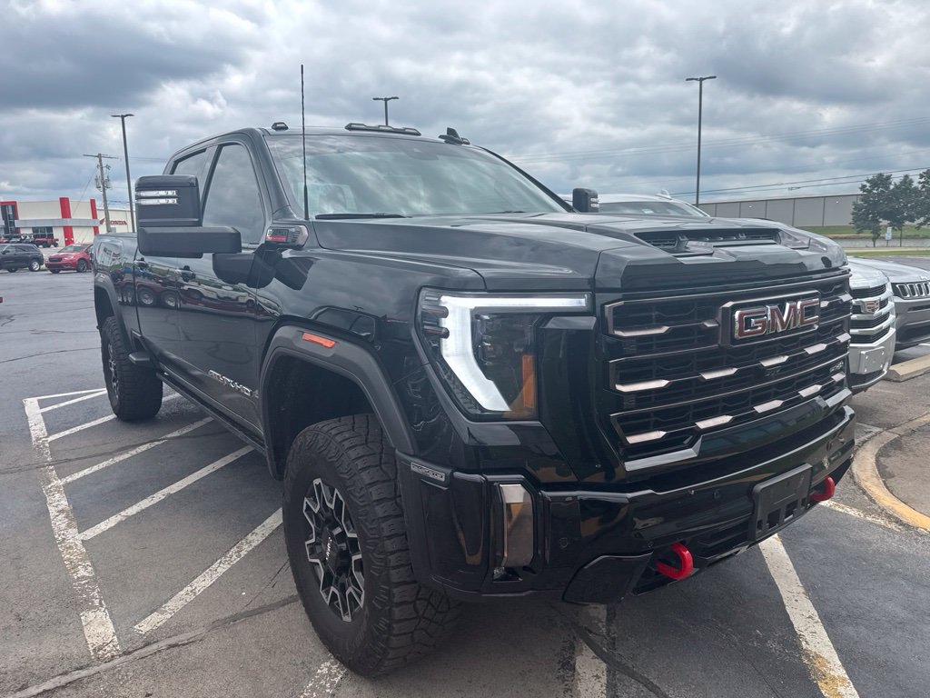 Used 2024 GMC Sierra 2500 AT4X AWD/4WD image 3