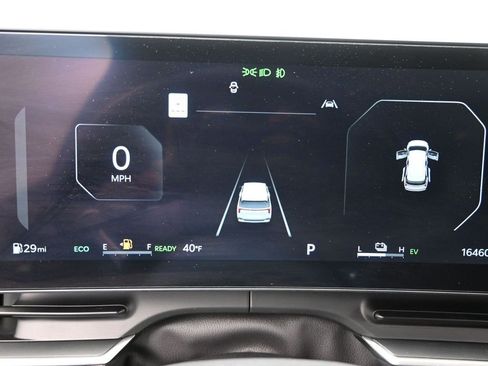 Used 2025 Kia Carnival SX image 25