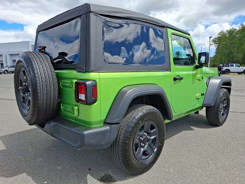 Used 2025 Jeep Wrangler Sport image 6