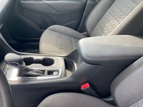 Used 2024 Chevrolet Equinox LT FWD image 18