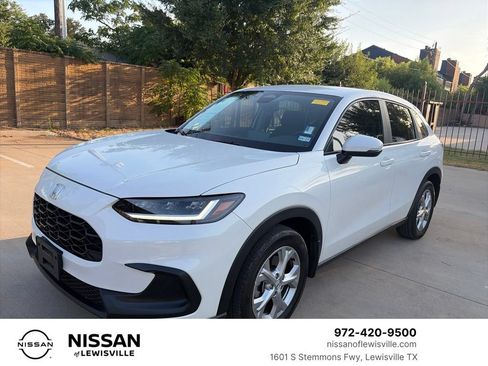 Used 2024 Honda HR-V LX image 1