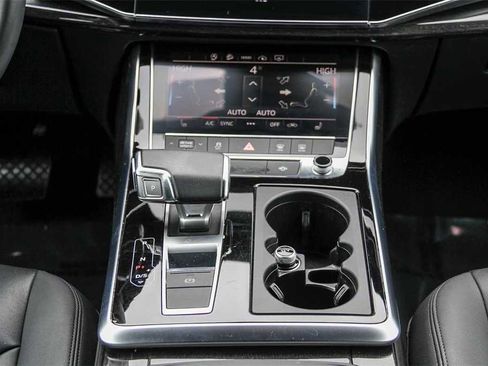 Used 2023 Audi Q7 2.0T Premium w/ Towing Package image 14