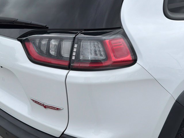 Used 2021 Jeep Cherokee Trailhawk AWD/4WD image 12
