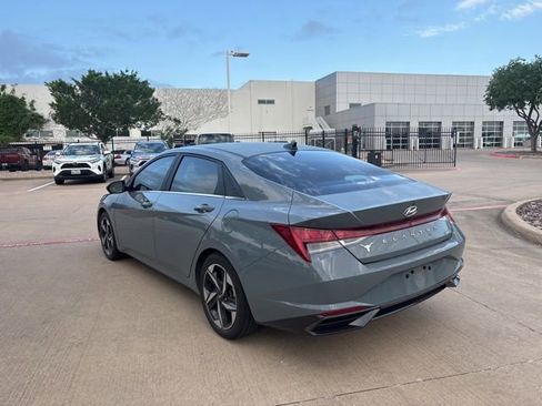 Used 2023 Hyundai Elantra Limited image 7