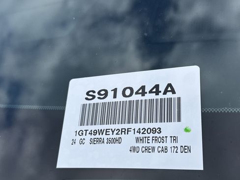 Used 2024 GMC Sierra 3500 Denali w/ Technology Package image 37