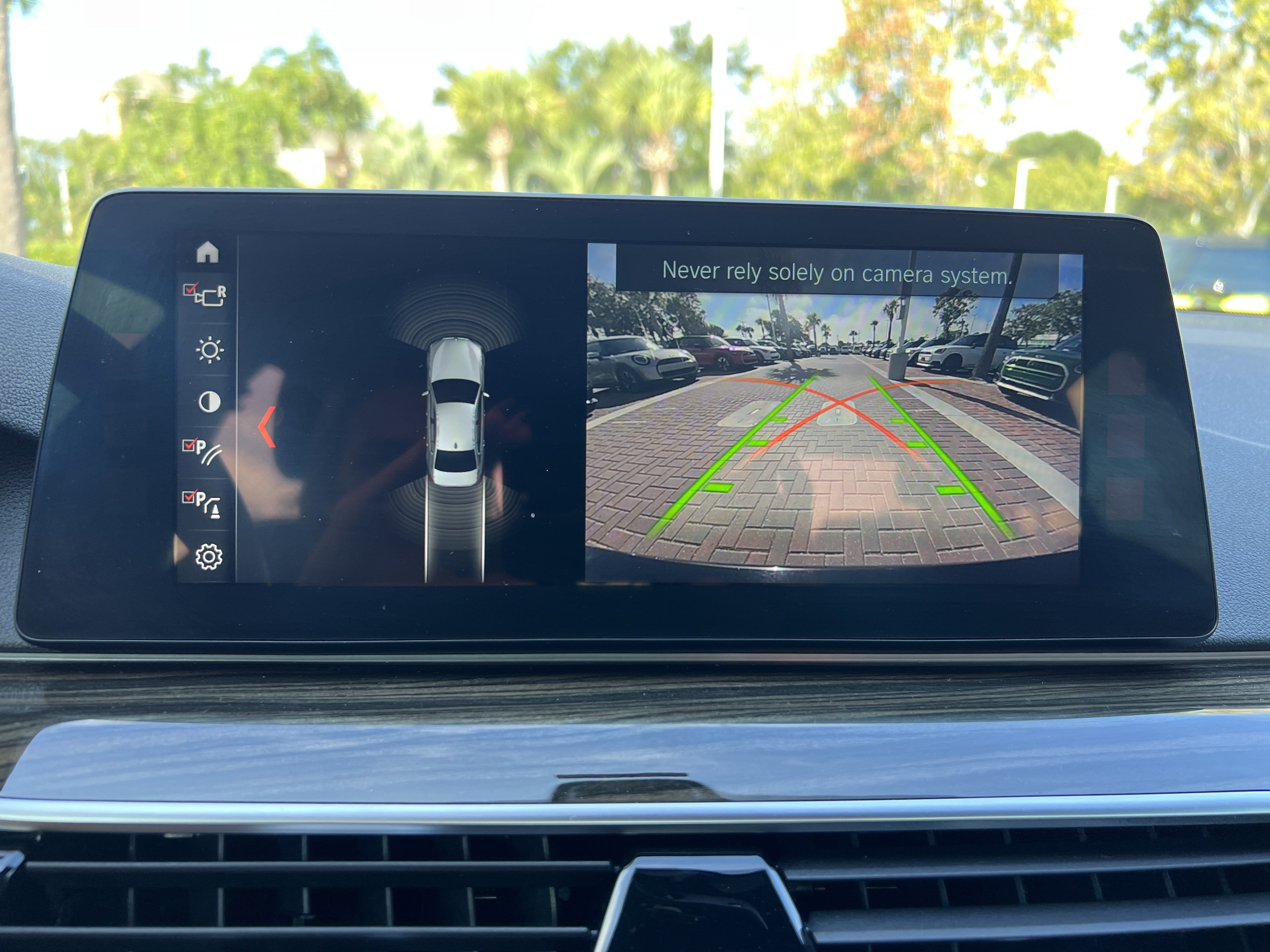 Used 2018 BMW 530i xDrive w/ Premium Package AWD/4WD image 25