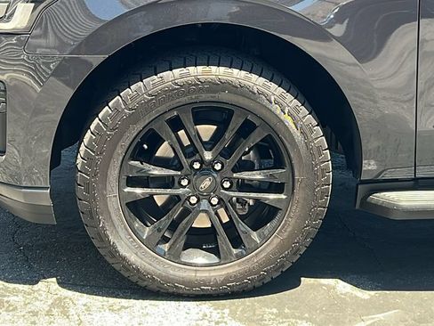 Certified 2024 Ford Expedition XLT RWD image 7