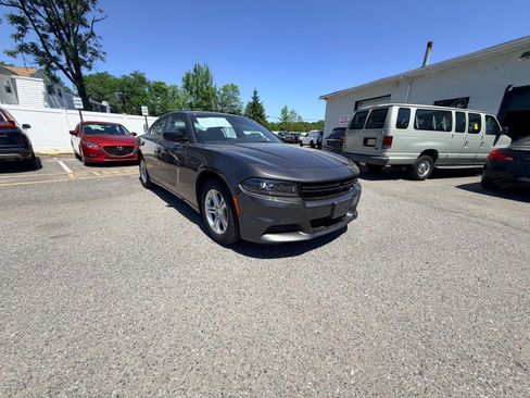 Used 2023 Dodge Charger SXT w/ Cold Weather Package RWD image 19