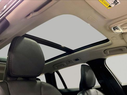 Used 2020 Volvo V60 T5 Cross Country w/ Protection Package Premier image 27