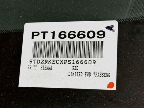 Used 2023 Toyota Sienna Limited FWD image 49