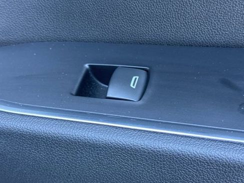 Used 2025 GMC Sierra 1500 Elevation w/ Elevation Premium Package image 22