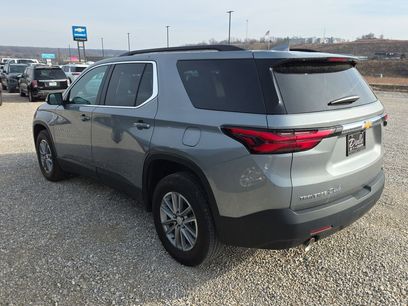 Used 2023 Chevrolet Traverse LT