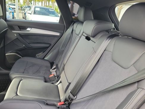 Certified 2024 Audi Q5 e Premium Plus w/ Premium Plus Package image 11