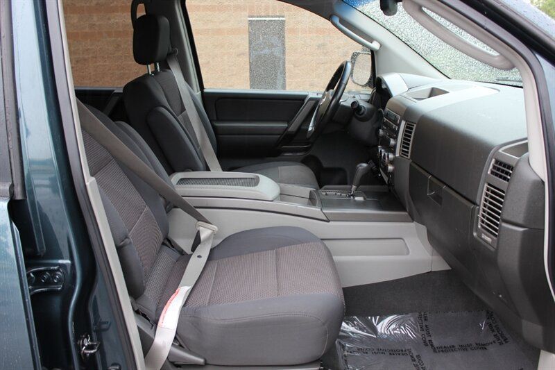 Used 2004 Nissan Armada SE w/ (BOS) Bose Pkg AWD/4WD image 20