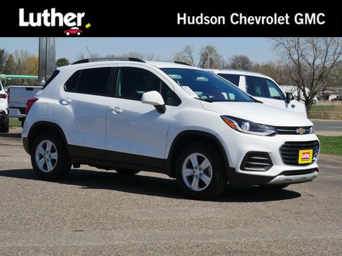 Used 2022 Chevrolet Trax LT w/ LT Convenience Package image 1