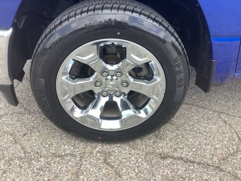 Used 2019 RAM 1500 Big Horn AWD/4WD image 38