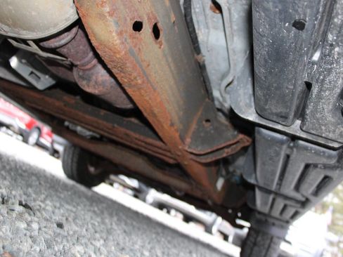 Used 2005 Chevrolet Suburban 2500 LT w/ Preferred Equipment Group image 31