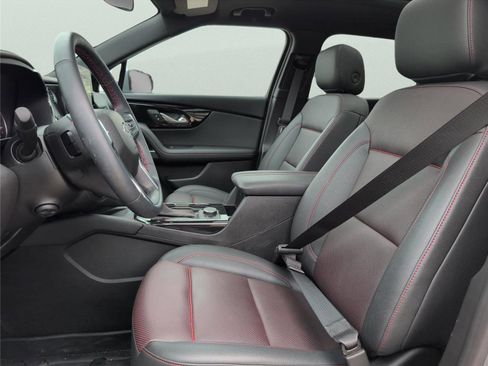 Used 2025 Chevrolet Blazer RS w/ Enhanced Convenience Package image 11