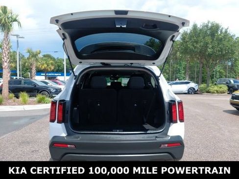 Used 2023 Kia Sorento LX FWD image 27