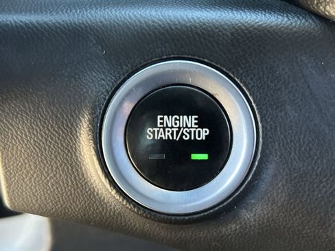 Used 2019 GMC Terrain SLE w/ Driver Convenience Package image 17