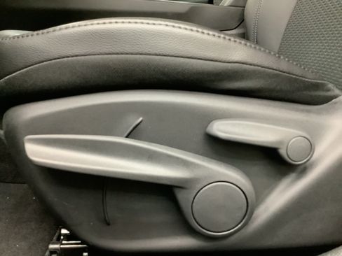 New 2026 Jeep Compass Latitude AWD/4WD image 13