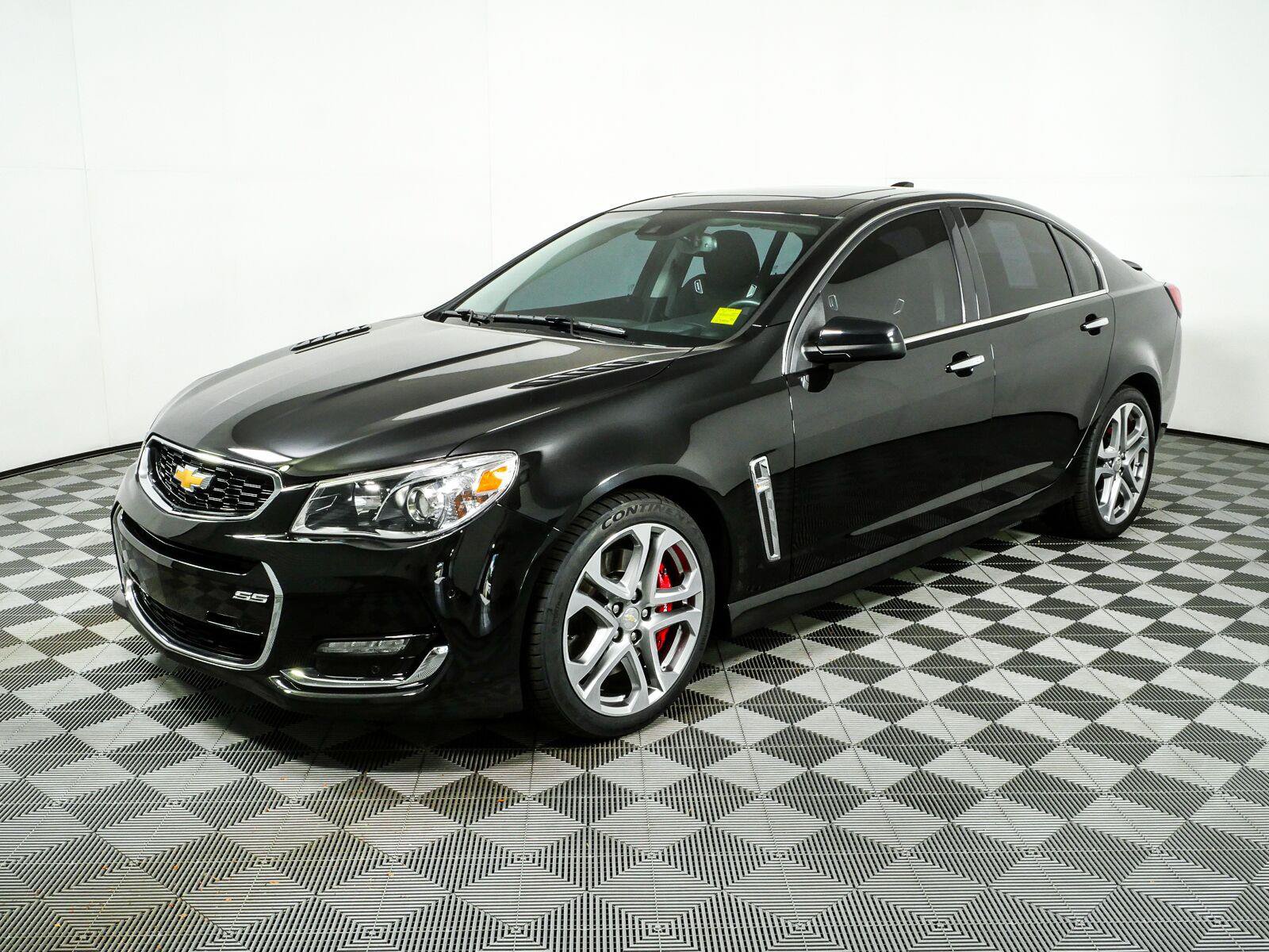 Used 2017 Chevrolet SS RWD image 27