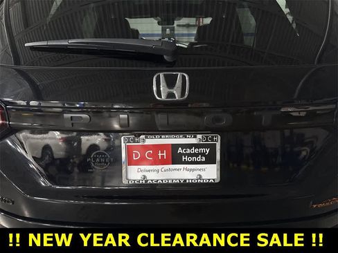 Used 2023 Honda Pilot TrailSport image 28