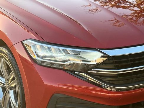 Certified 2023 Volkswagen Jetta SE image 7