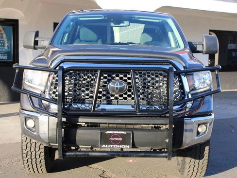 Used 2018 Toyota Tundra SR5 w/ SR5 Upgrade Package image 2