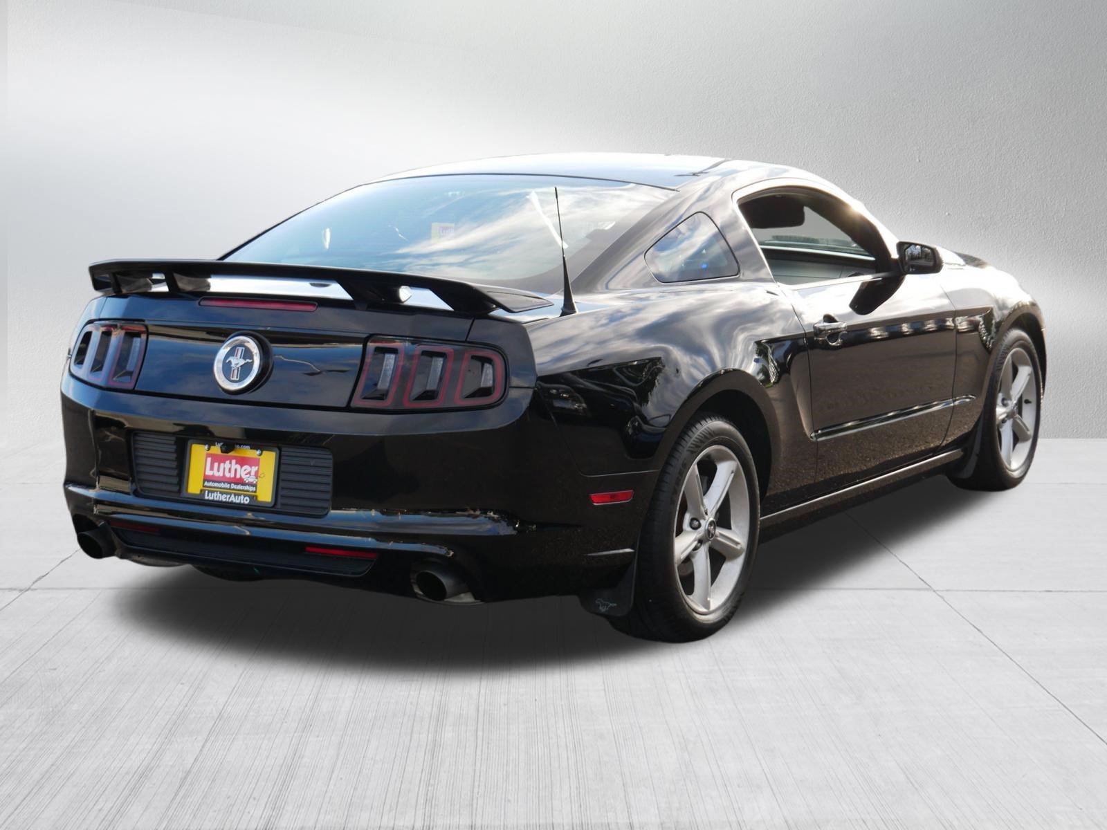 Used 2014 Ford Mustang Premium RWD image 6