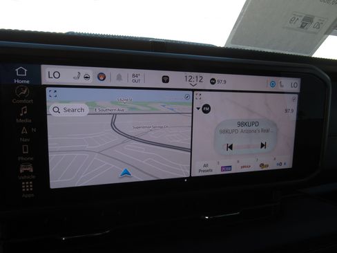 Used 2024 Jeep Wrangler Unlimited Rubicon w/ Technology Group image 18