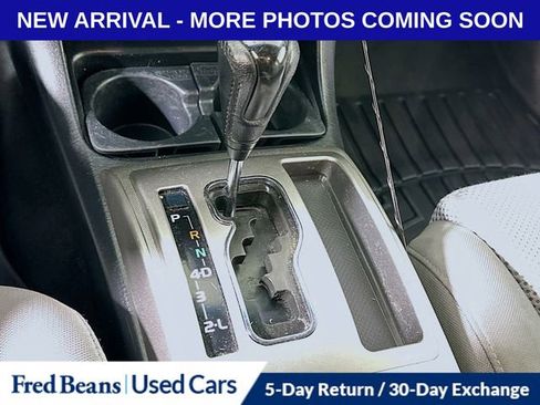 Used 2015 Toyota Tacoma Base image 17