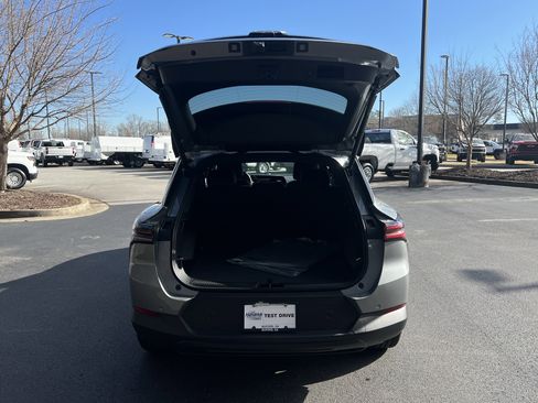 New 2026 Chevrolet Equinox EV LT AWD/4WD image 11