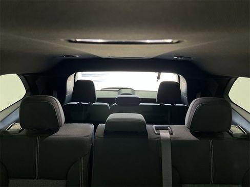 Used 2025 GMC Acadia Elevation image 33