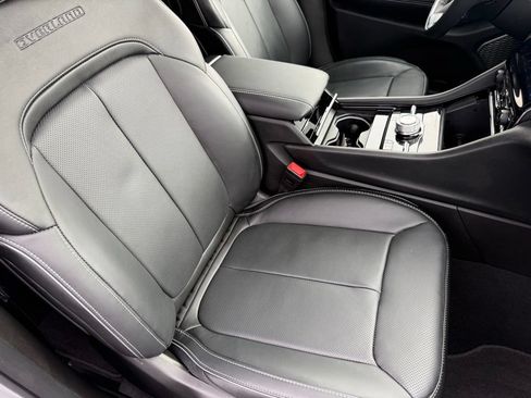 New 2025 Jeep Grand Cherokee Overland AWD/4WD image 52