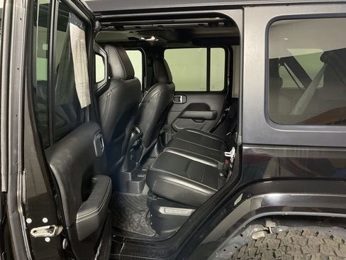 Used 2021 Jeep Wrangler Unlimited Sahara w/ Cold Weather Group AWD/4WD image 34