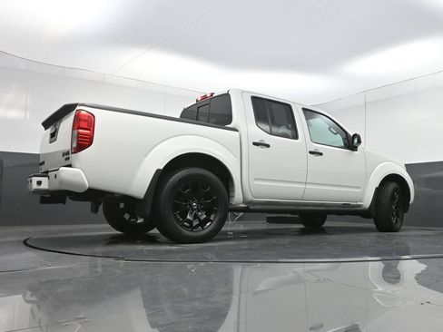 Used 2020 Nissan Frontier SV w/ Midnight Edition Floor Mats AWD/4WD image 27