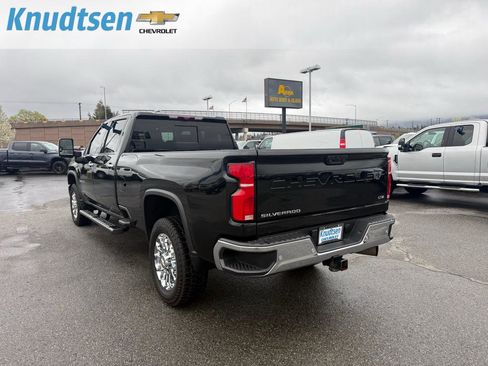 Used 2024 Chevrolet Silverado 3500 LTZ w/ LTZ Premium Package image 5