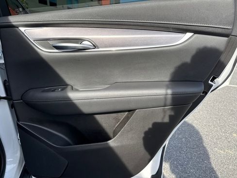 Certified 2022 Cadillac XT5 Luxury image 16